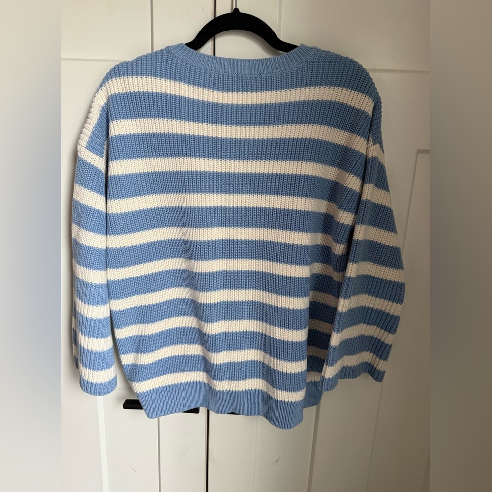 Ralph Lauren Blue and White Striped Knit Sweater, like new, size Large. - Picture 5 of 5